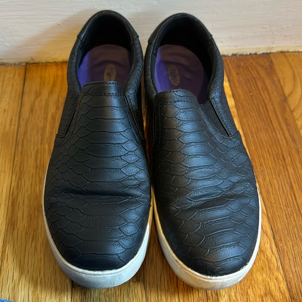 DR. SCHOLLS MEMORY FOAM SLIP ON SLIDES SIZE 7.5